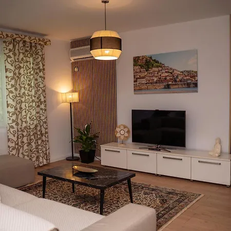 Nomad Duplex شقة تيرانا